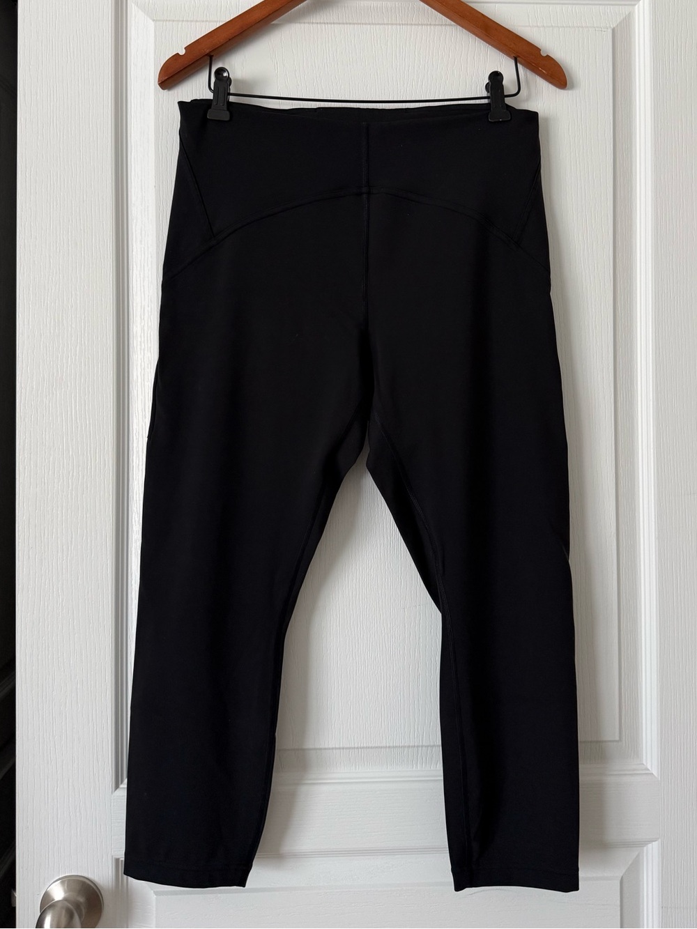Lululemon InStill High Rise Crop Leggings 23” Inseam Size 12 Black